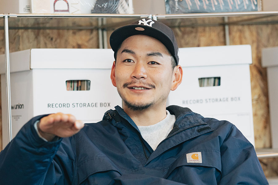写真:アートの場をつくる人びと 第4回 赤羽孝太さん