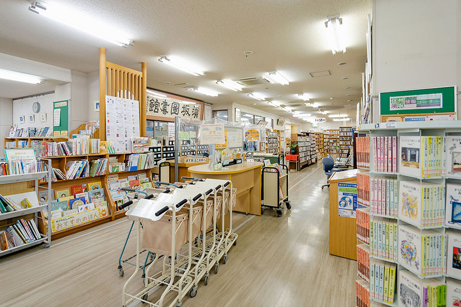 須坂市立須坂図書館