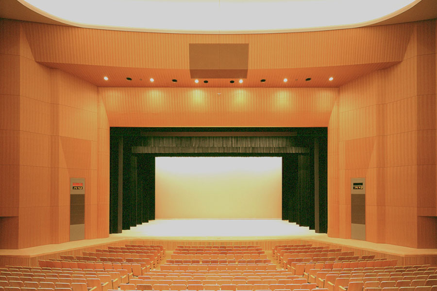 写真：オペラ御柱 カノラホール大ホール