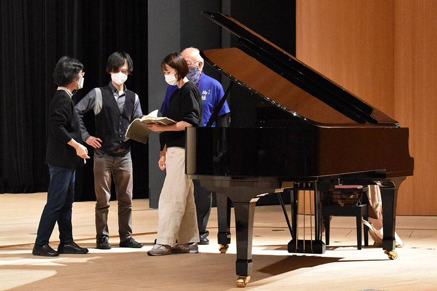 写真：オペラ御柱 稽古の様子