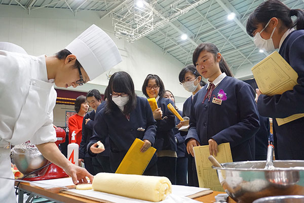 写真：伊那谷財団が育む「右巻き」の思想と実践