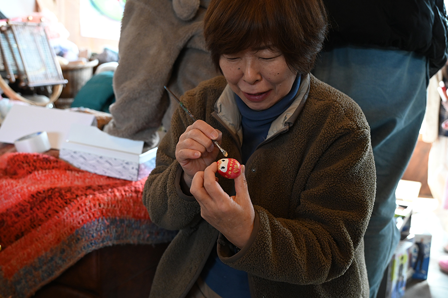 写真：自由な表現をはぐくむ「アトリエももも」の挑戦