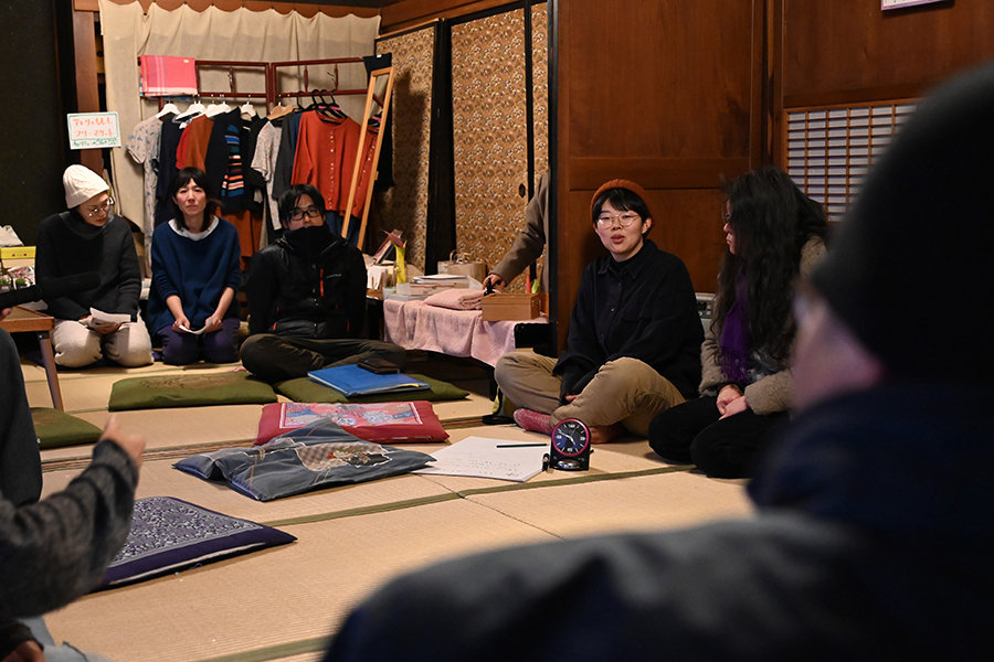 写真：自由な表現をはぐくむ「アトリエももも」の挑戦