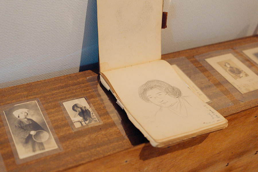 写真：「望月桂　自由を扶くひと」展