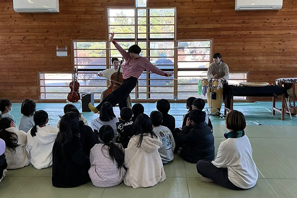 写真：アートシェア信州「山脈狂詩曲」